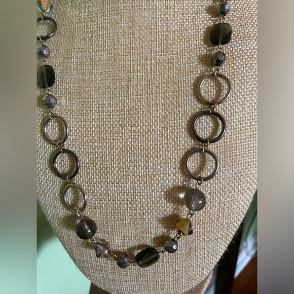 Silver hoop necklace with smoky gray and topaz coloured beads - Picture 5 of 5
